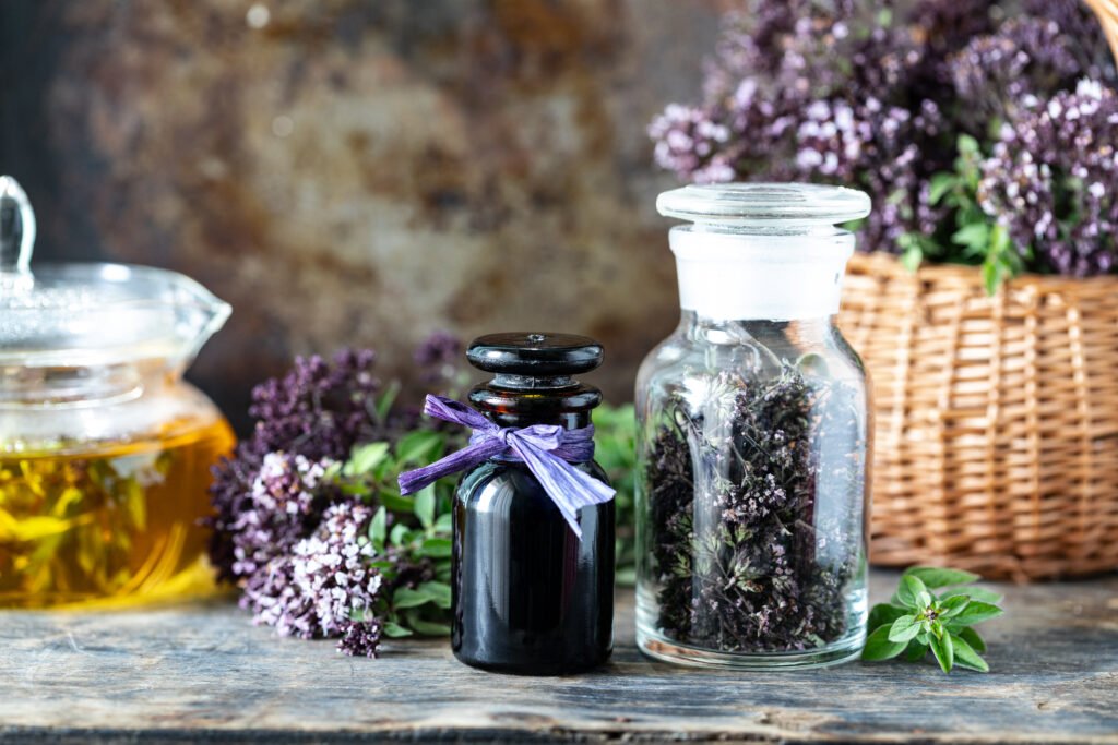 infusion de plantes et huiles essentielles en naturopathie